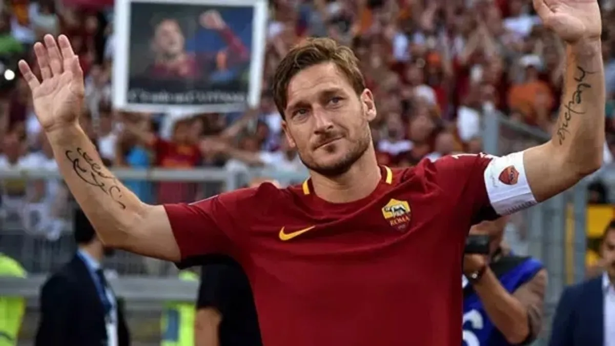 Son dakika: İtalyan efsane Totti futbola geri dönebileceğini açıkladı!