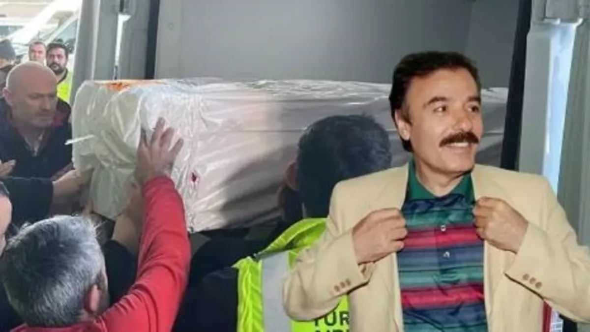 Ferdi Tayfur’un cenazesi Zincirlikuyu Gasilhanesi’ne getirildi