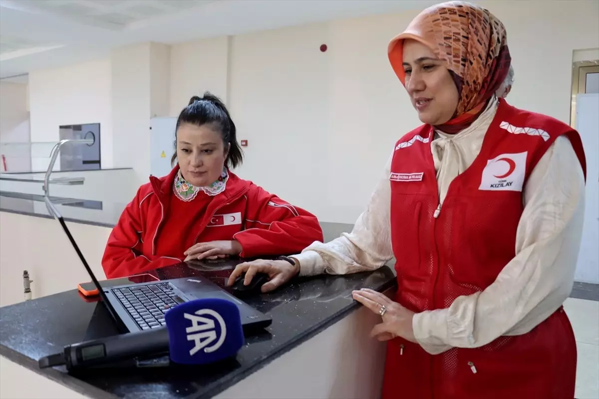 Türk Kızılay’dan yılın karelerine destek
