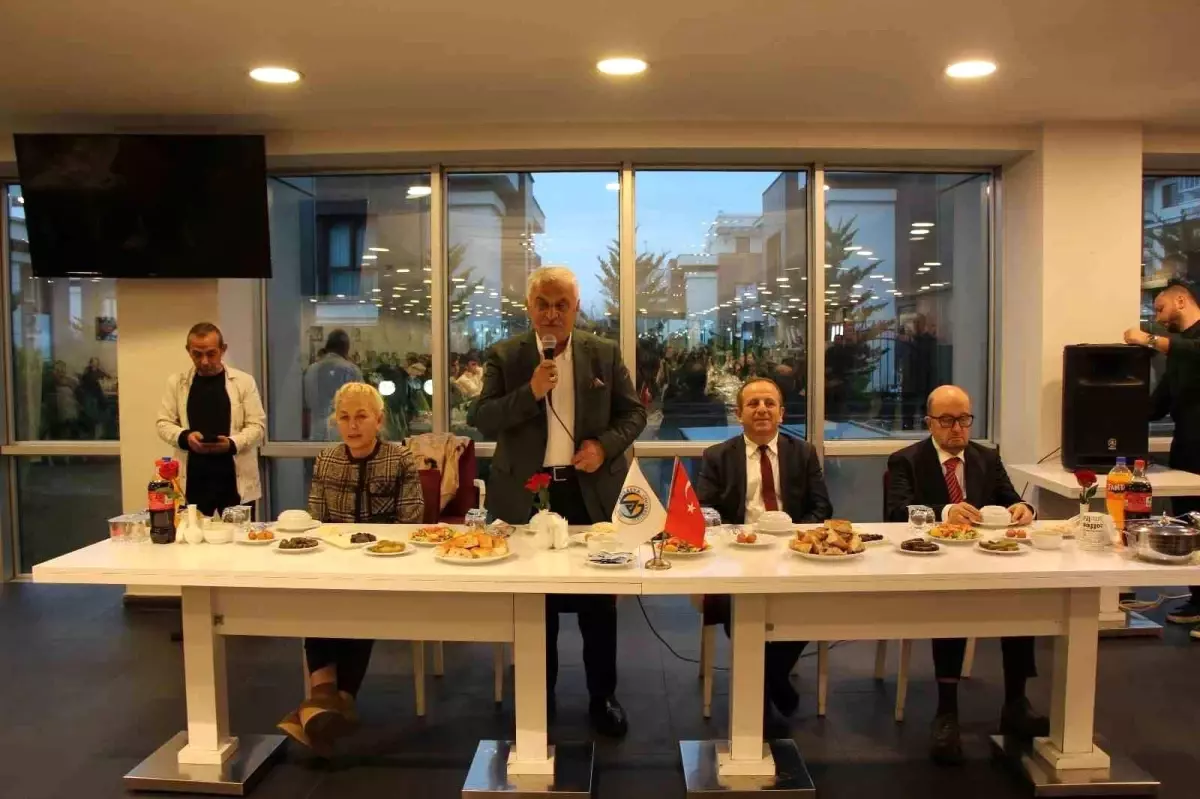 Avrasya Üniversitesi’nde İftar Programı Düzenlendi
